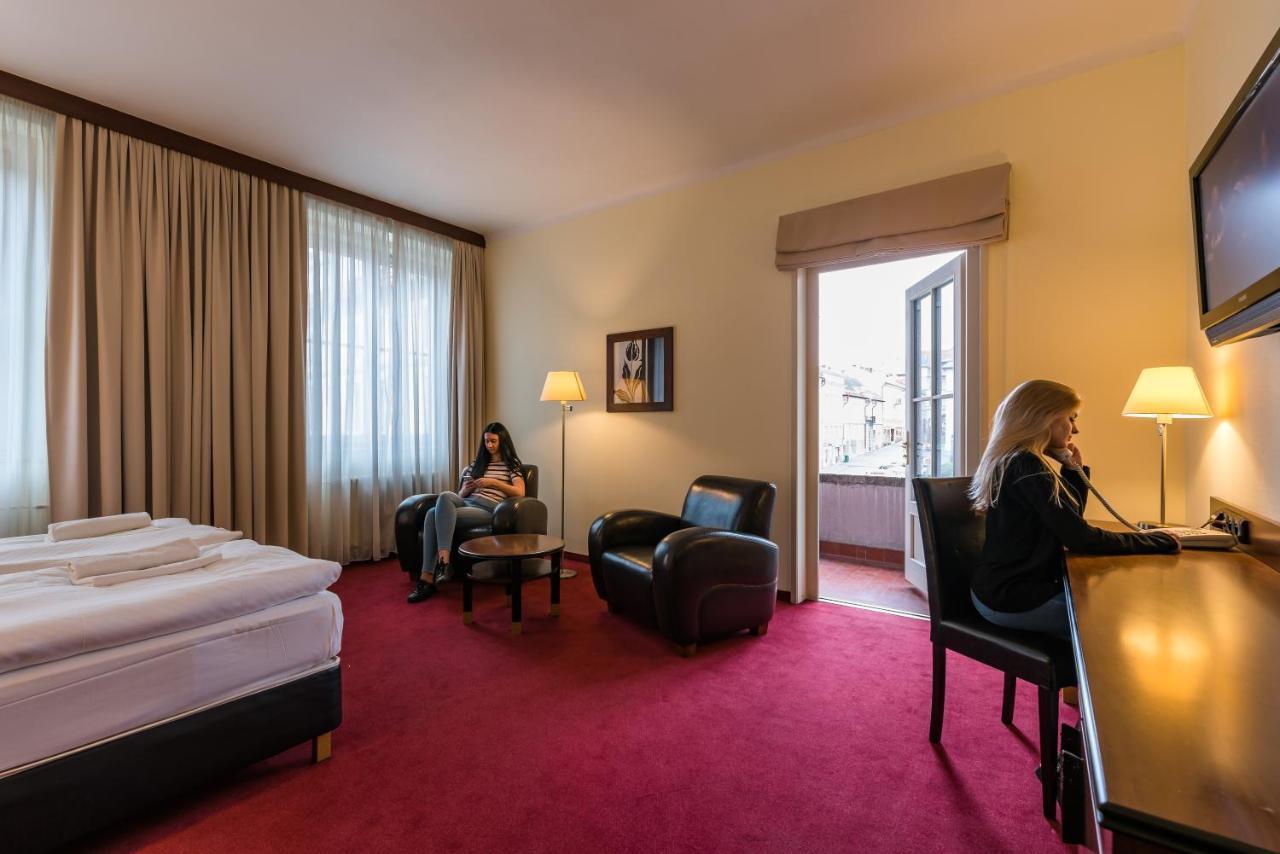 Hotel Narodny Dom Banska Bystrica Luaran gambar