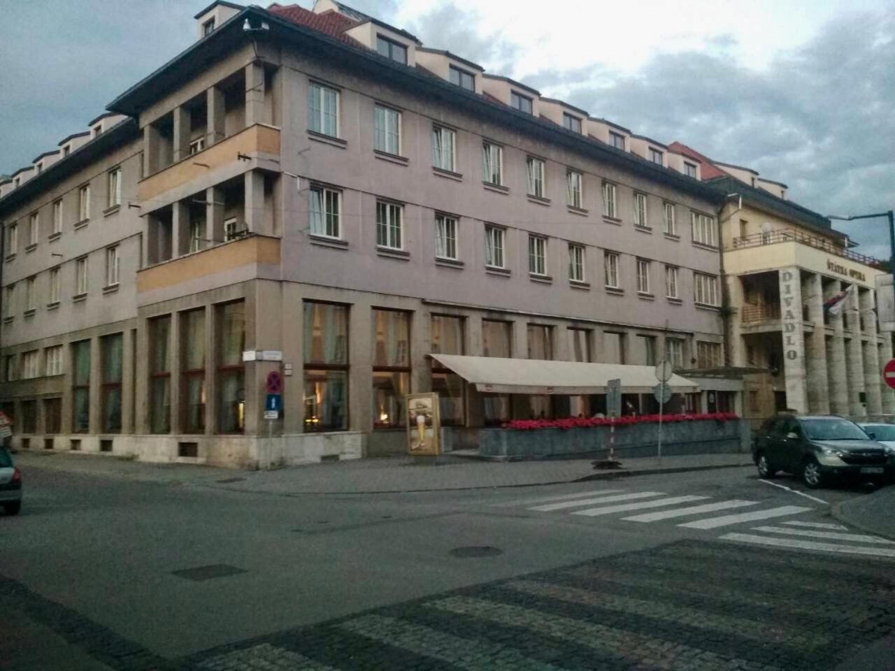 Hotel Narodny Dom Banska Bystrica Luaran gambar