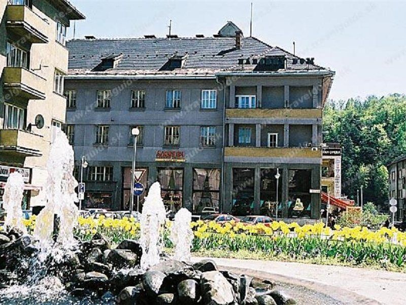 Hotel Narodny Dom Banska Bystrica Luaran gambar